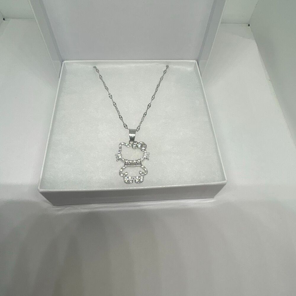 ✨ Hello Kitty Rhinestone Outline Necklace – Silver Tone – Gift Box Included